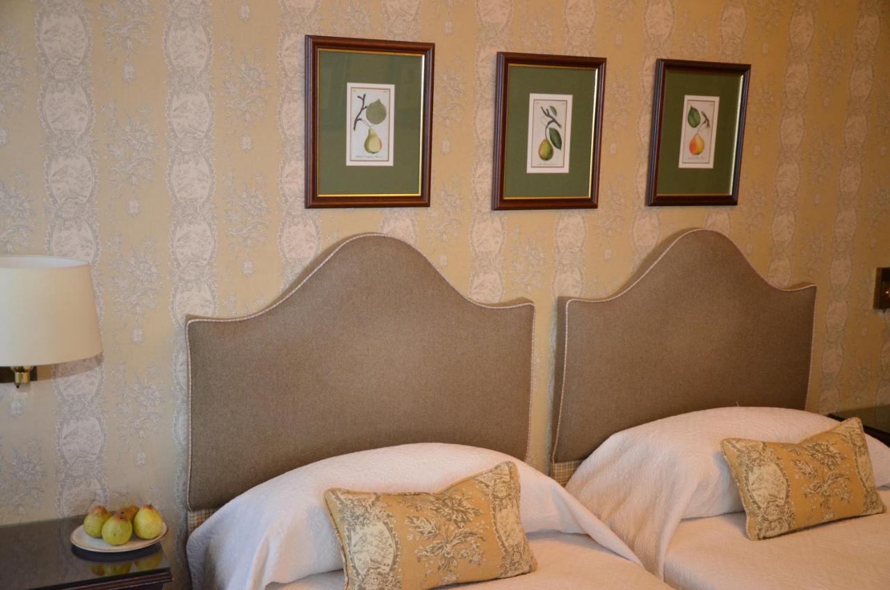 The Manor House Hotel Оубън Екстериор снимка
